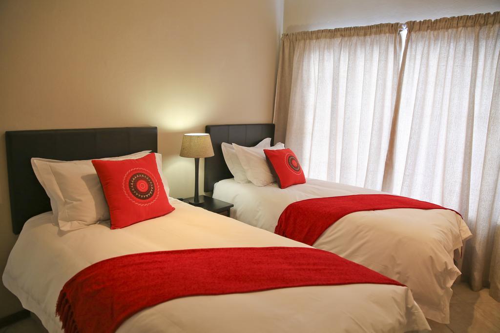 African Eagle Apartments Witfield Ngoại thất bức ảnh