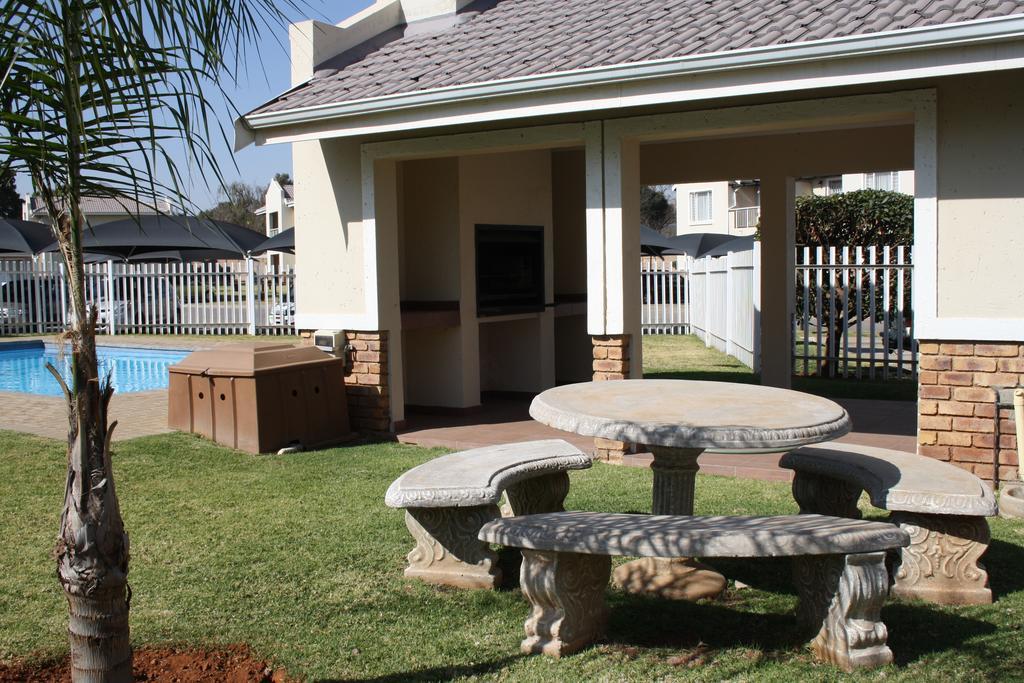African Eagle Apartments Witfield Ngoại thất bức ảnh
